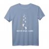 Lustiges Hund Pferd Reiter Never Walk Alone T-Shirt – Perfekte Geschenkidee für Hundeliebhaber & Pferdefreunde zu Weihnachten & Geburtstag