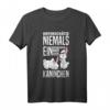 Unterschätze Niemals Ein Mädchen Mit Ihren Kaninchen T-Shirt – Lustiges Tierliebhaber Shirt für Hasen- und Kaninchenfans