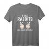 I Like Rabbits And Maybe 3 People - Lustiges Kaninchen T-Shirt für Kinder, Damen & Herren als Geschenk oder Tierzubehör