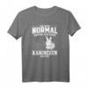 Zwei Kaninchen Ich War Normal Bevor Ich 2 Kaninchen T-Shirt - Lustiges Tierliebhaber Geschenk für Hasenfreunde