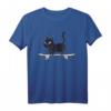 Lustiges schwarze Katze auf Skateboarder im Retro-Stil T-Shirt – Perfektes Geschenk für Katzen- und Skateboardfans