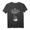 Lustiges Dudelsack T-Shirt mit Spruch 'die Katze ist ok ich übe' – Perfektes Geschenk für Bagpipes-Spieler & Dudelsack-Enthusiasten