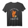 Lustiges wütendes Katze Kaffee Arbeit Büro T-Shirt – Perfektes Geschenk für Katzenliebhaber, Bücherwurm und Humorfans