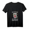 Damen T-Shirt mit Spruch 'Die Tut Nix Die Will Nur Kaffee' – Lustiges Kaffee- und Katzen-Motiv für Morgenmuffel und Bürofans