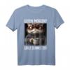 Kaffee Morgenmuffel Mitarbeiter T-Shirt mit lustigem Katzen Spruch – Ironisches Geschenk für Kollegen, Teenager & Katzenliebhaber
