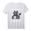 Was Ich Mache Ich Trinke Kaffee Und Hasse Menschen T-Shirt – Lustiges, Sarkastisches Katzenmotiv für Morgenmuffel und soziale Rückzüge
