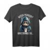 Guten Morgen ganz dünnes Eis... Lustiges Katzen Kaffee T-Shirt für Morgenmuffel, Schichtarbeiter & Bürocollegen