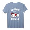 K-Pop and Chill mit niedlicher Kawaii Katze T-Shirt - Perfektes Geschenk für K-Pop Fans und Koreanische Popmusik Liebhaber