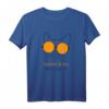 Süße Katze mit Sonnenbrille Motiv Summer and Sun Here I Come T-Shirt – Trendiges Tiermotiv für Sommer, Alltag & alle Jahreszeiten