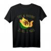 Cats & Avocado is all I need - Lustiges Katzen- und Avocado T-Shirt für Katzenliebhaber, Veganer und Veggie-Fans