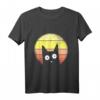 Schwarze Katze über Vintage- und Retro-Sonnenuntergang T-Shirt – Lustiges Katzenmotiv, perfektes Geschenk für Katzenfans zu Weihnachten, Valentinstag & Geburtstag
