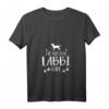 Labrador Mama T-Shirt mit lustigem Hundespruch 'Die mit dem Labbi geht' - Damen V-Ausschnitt, ideales Geschenk für Hundeliebhaberinnen