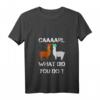 Lamas mit Hüten Karl was hast du getan? Lustiges Lama T-Shirt mit V-Ausschnitt – Perfektes Geschenk für Nerds, Gamer und Lama-Fans zu Geburtstag, Weihnachten & Feiertagen