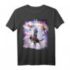 Lustiges Laseraugen Weltraumkatze auf Lama-Dinosaurier Regenbogen T-Shirt – Perfektes Geschenk für Freunde und Tierliebhaber