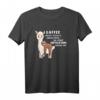 Lustiges Kaffee Spruch T-Shirt mit Faultier Motiv – Motivation für Büro, Arbeit & Kaffeeliebhaber