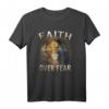 Glaube über die Angst Löwe von Juda Christliches T-Shirt - Inspirierende Kleidung für Christen, Familie & Freunde zum Geburtstag, Weihnachten & Ostern