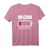Mom low Battery T-Shirt - Lustiges Geschenk für Mütter mit Batterie-Icon, ideal für Eltern und Familienmitglieder