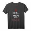 Real Men Wear Kilts T-Shirt - Lustiges Schottland & Kilt Herren T-Shirt mit Witz