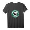 Kaffeeliebhaber T-Shirt mit Mops - Klassisch geschnitten, doppelt genähter Saum, perfekt für Kaffeefans und Hundeliebhaber