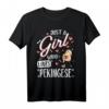 Just A Girl Who Loves Pekingese - Lustiges Hundeliebhaber T-Shirt für Frauen, perfektes Geschenk zu Weihnachten, Geburtstag & Thanksgiving
