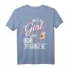 Just A Girl Who Loves Pekingese - Lustiges Hundeliebhaber T-Shirt für Frauen, perfektes Geschenk zu Weihnachten, Geburtstag & Thanksgiving
