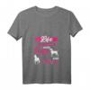 Damen T-Shirt mit V-Ausschnitt - Life is Better with Dogs and Horses, Reiter Pferde Motiv, Perfekt als Geschenk für Tierliebhaberinnen