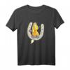 Glückspferd T-Shirt mit Hufeisen, Kleeblatt & Marienkäfer – Lustiges Pferdemotiv für Reiter, Pferdefreunde & Pferdebesitzer als Geschenkidee