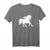Pferde T-Shirt mit majestätischem Rassehengst und wehender Mähne – Perfekt als Geschenk für Reiter, Pferdeliebhaber & zu besonderen Anlässen