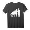 Cowboy mit Pferd T-Shirt – Perfekt für Reiter und Pferdeliebhaber, klassisch geschnitten, ideal für Ranch & Western Fans