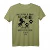 Es war einmal ein Mädchen, das Pferde und Hunde liebte - Lustiges Tierliebhaber T-Shirt mit Pfotenabdruck und Pferdemotiv