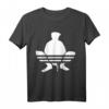 Squatting Slav Gopnik Logo T-Shirt – Großes Streetwear-Shirt für Fans der slawischen Kultur und Gopnik-Style