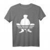 Squatting Slav Gopnik Logo T-Shirt – Großes Streetwear-Shirt für Fans der slawischen Kultur und Gopnik-Style