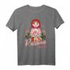 Russische Schönheit T-Shirt – Geschenk für Russinnen & Fans mit russischer Puppe Motiv