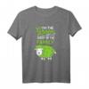I'm The Green Sheep Of The Family T-Shirt - Lustiges Tierdesign für Umweltbewusste, Veganer & Naturschützer, Perfekt für St. Patrick's Day, Fasching & Karneval