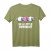 Be A Little Different. Lustiges Schafe T-Shirt für Damen & Herren – Originelles Geschenk für Landwirte, Schäfer & Tierliebhaber