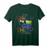 Ich bin das Regenbogen Schaf aus der Familie Schaf T-Shirt – Lustiges Tiermotiv für Tierliebhaber, Bauern & Landwirte, ideales Geschenk zu Weihnachten & Geburtstag