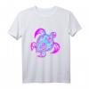 Buntes Taucher T-Shirt mit Schildkröte im Tribal Stil – Perfektes Geschenk für Taucher, Schnorchler & Freitaucher im Sommer
