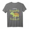 Ich Bin Die Verrückte Mit Der Schildkröte - Lustiges Humor T-Shirt für Schildkrötenliebhaberinnen, perfekt als Geschenk zu Geburtstag, Muttertag und Weihnachten