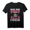 Snail Mom Schnecken Mama Geschenk T-Shirt - Lustiges Tiermotiv für Schneckenliebhaber und Sammler