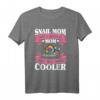 Snail Mom Schnecken Mama Geschenk T-Shirt - Lustiges Tiermotiv für Schneckenliebhaber und Sammler
