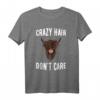 Schottisches Hochlandrind T-Shirt für Tierliebhaber - Lustiges Landwirt Outfit mit Spruch 'Crazy hair don t care' als Geschenk für Bauer, Züchter & Highland Rind Fans