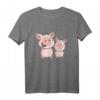 Zwei rosa Schweinchen T-Shirt - Lustiges Comic Design für Kinder, Teens & Erwachsene, Perfekt als Geschenk zu Weihnachten & Geburtstag