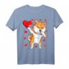 Dabbing Shiba Inu Heart Valentines Day T-Shirt für Hundeliebhaber – Trendiges Partner-Shirt für Männer und Frauen, ideal als Geschenk zum Valentinstag, Geburtstag oder Weihnachten
