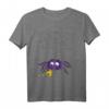 Lustiges lila Spinne mit Laubbläser T-Shirt – Humorvolles Tier- und Gartenarbeit-Shirt für Spinnenliebhaber, Satire-Fans und Menschen mit Arachnophobie