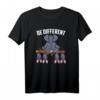 Tiere Meditieren Fledermäuse & Elefant sind be different T-Shirt – Lustiges, individuelles Design für Yoga, Meditation und besondere Geschenke