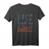 Das Leben ist besser mit Elchen T-Shirt - Lustiges Wald Tier Design für Natur- und Skandinavien-Fans