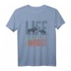 Das Leben ist besser mit Elchen T-Shirt - Lustiges Wald Tier Design für Natur- und Skandinavien-Fans