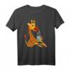 Lustiges Giraffe mit Kaffee Safari Tierliebhaber Grafikdesign T-Shirt - Perfektes Geschenk für Giraffenfans & Tierliebhaber
