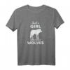 Just A Girl Who Loves Wolves - Geschenk T-Shirt für Wolfsfans und Tierliebhaberinnen